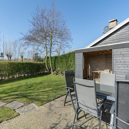 Exquisite Bungalow By The Sea Sint Maartensvlotbrug Exterior foto